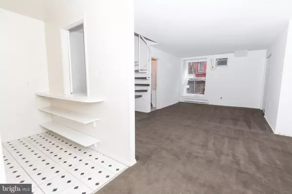 Philadelphia, PA 19103,2311 SPRUCE ST #203