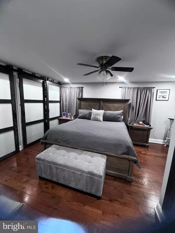 Philadelphia, PA 19154,12715 CABELL RD