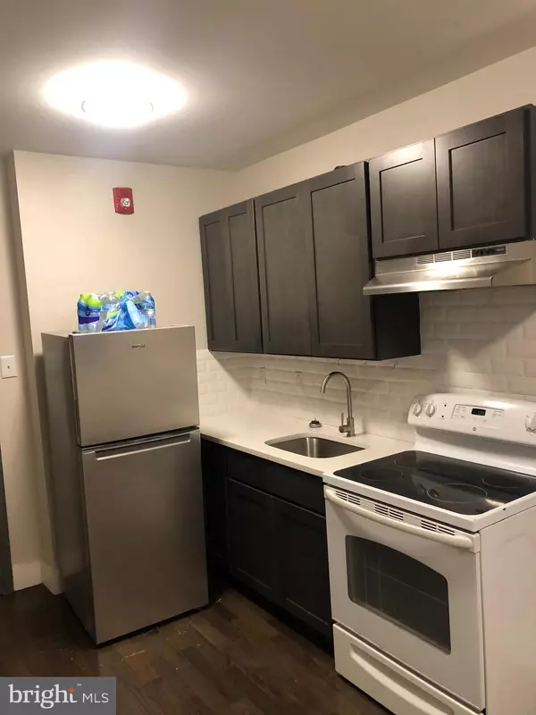 Philadelphia, PA 19141,5101-7 N 12TH ST #5A