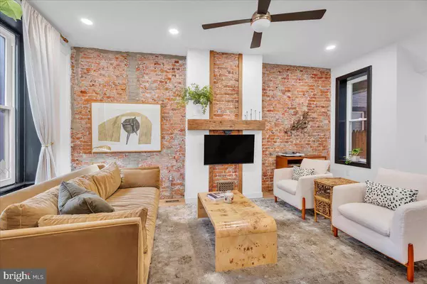 Philadelphia, PA 19130,858 PERKIOMEN ST