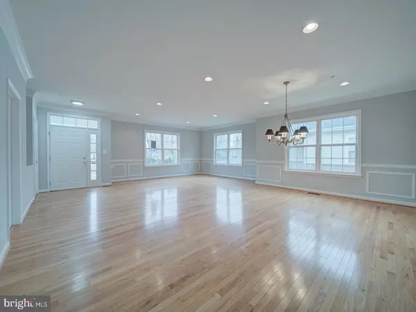 Upper Marlboro, MD 20774,13914 NEW ACADIA LN