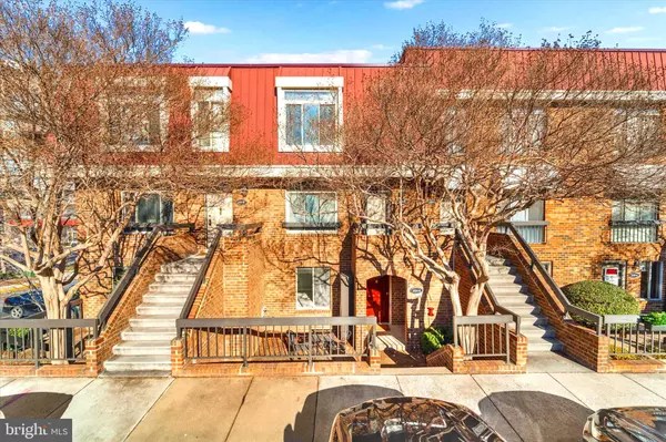 Arlington, VA 22202,624 15TH ST S #1