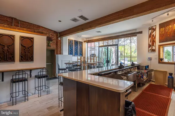 Philadelphia, PA 19127,4457 MAIN ST