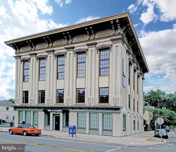 71-75 MAIN #201, Lambertville, NJ 08530