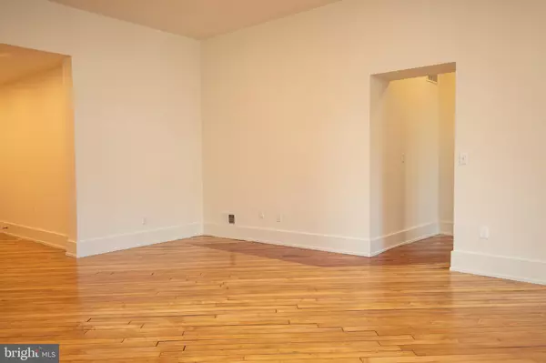 Lambertville, NJ 08530,71-75 MAIN #201