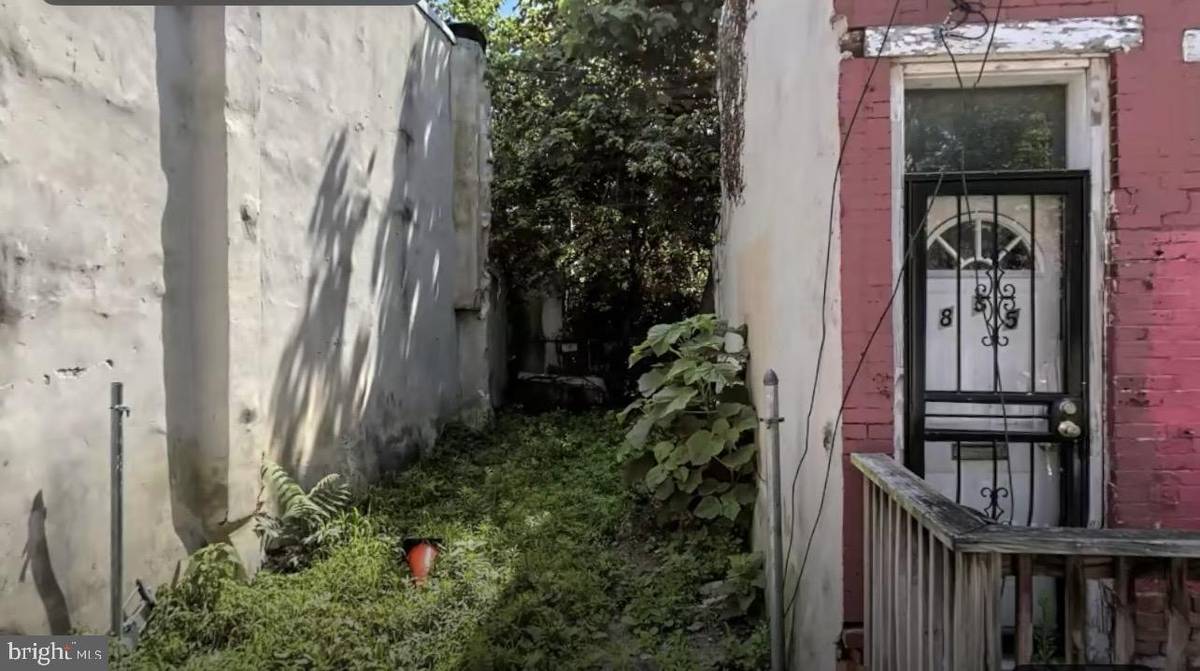 Philadelphia, PA 19104,837 N BROOKLYN ST