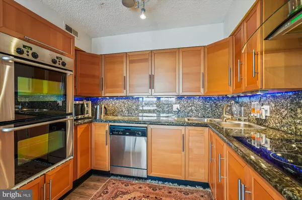 Bethesda, MD 20817,7401 WESTLAKE TER #1502