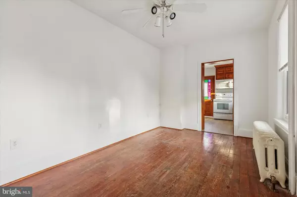 North Wales, PA 19454,143 W MONTGOMERY AVE