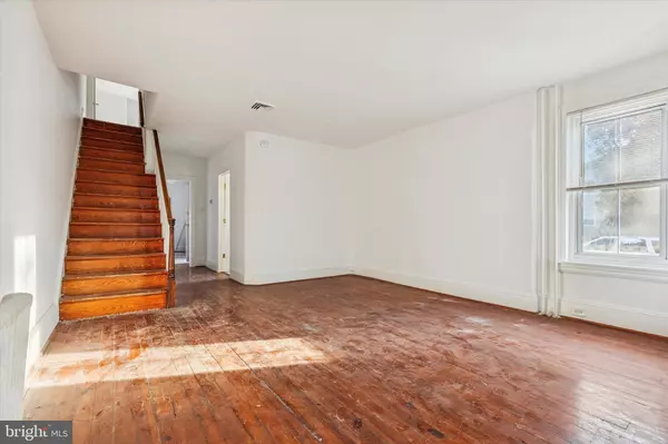 North Wales, PA 19454,143 W MONTGOMERY AVE