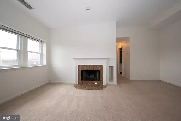 Haverford, PA 19041,237 W MONTGOMERY AVE #3R