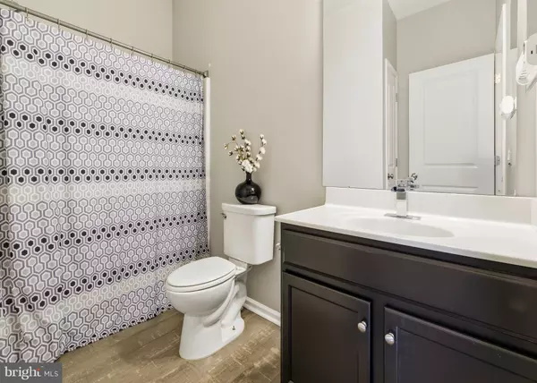 Williamstown, NJ 08094,206 RAPHAEL CT