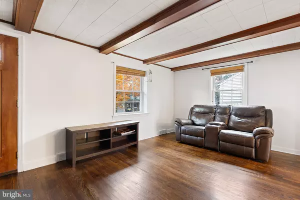 Wilmington, DE 19804,104 LAUREL LN