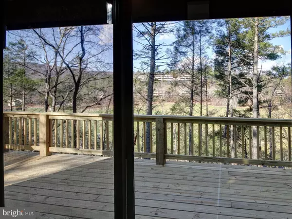 Basye, VA 22810,63 FAIRWAY DR