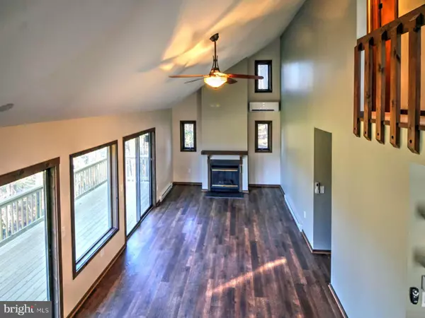 Basye, VA 22810,63 FAIRWAY DR