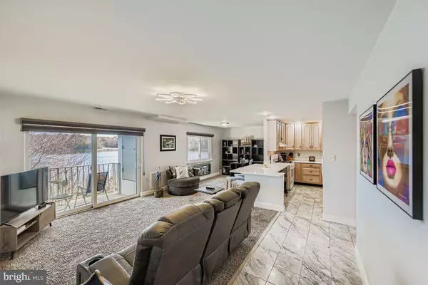 Glen Burnie, MD 21060,353 GATEWATER CT #D