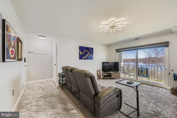 Glen Burnie, MD 21060,353 GATEWATER CT #D