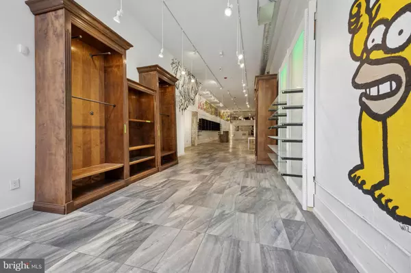 Philadelphia, PA 19106,27 N 2ND ST