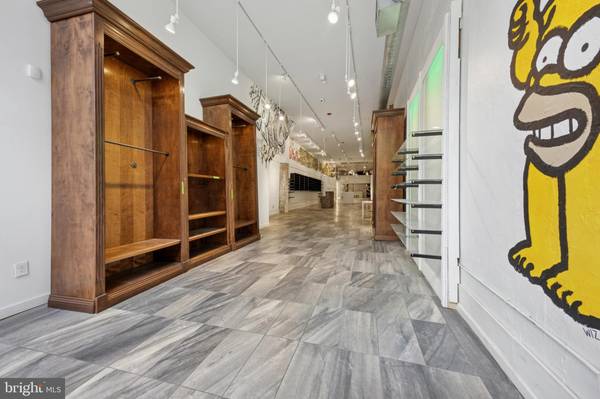 Philadelphia, PA 19106,27 N 2ND ST