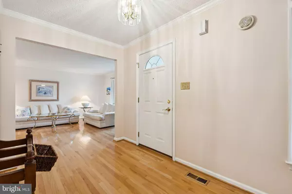 Fairfax, VA 22033,3559 PLUM DALE DR