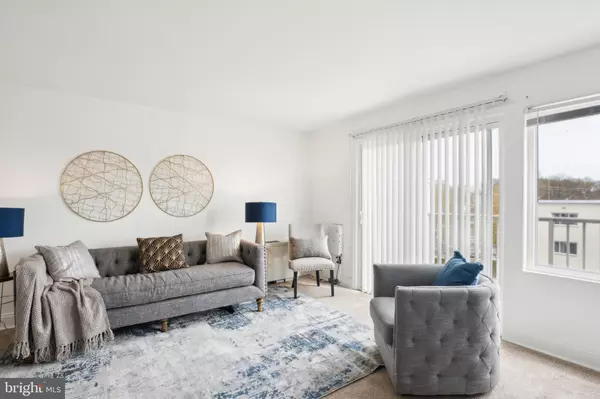 Hyattsville, MD 20782,1005 CHILLUM RD #402