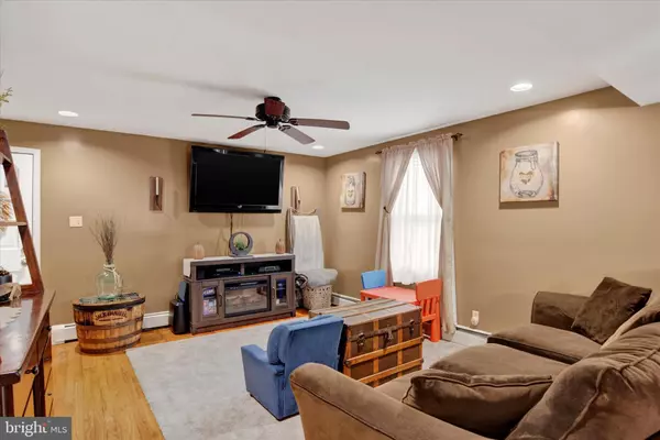 Harrisburg, PA 17112,6129 BLUEBIRD AVE