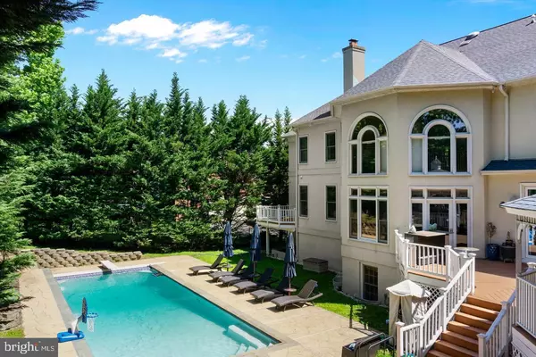 Mclean, VA 22102,1445 MAYHURST BLVD