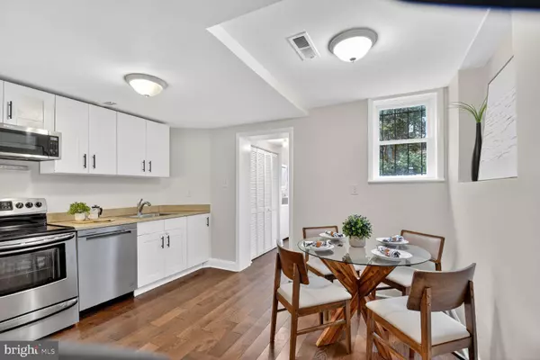 Washington, DC 20002,1027 6TH ST NE