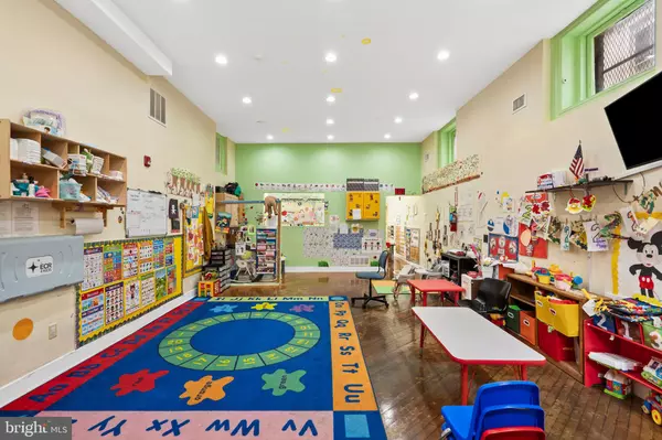 Philadelphia, PA 19135,4830 LONGSHORE AVE