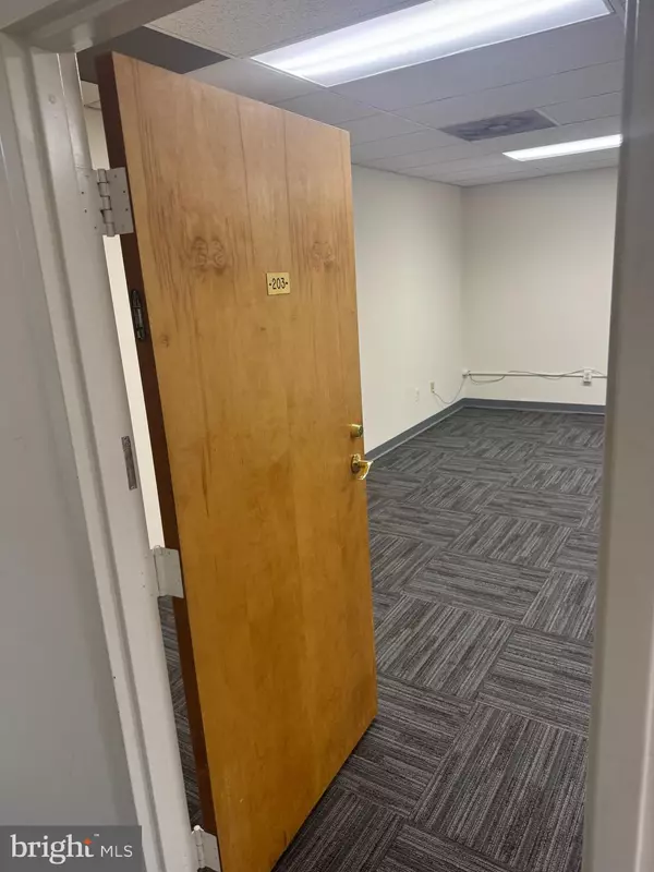 Charles Town, WV 25414,113 LIBERTY ST W #203