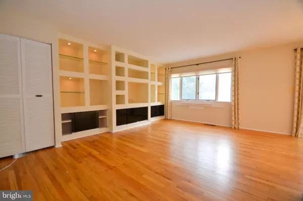 Reisterstown, MD 21136,120 LAMPORT RD