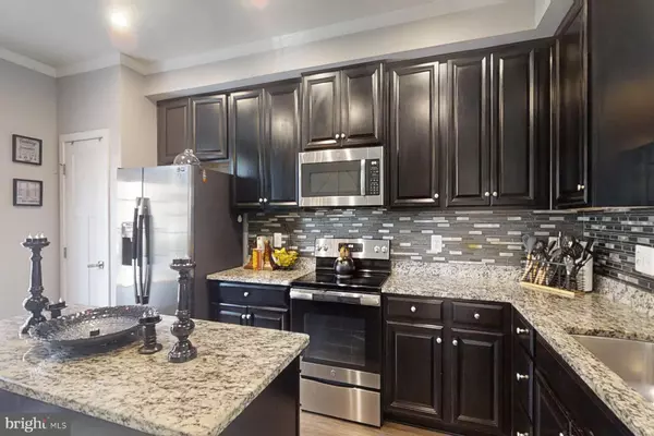 950 MISSISSIPPI AVE SE, Washington, DC 20032