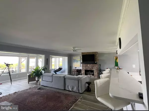 Chester, MD 21619,305 SWAN COVE LN