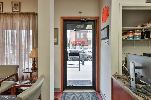 Hellertown, PA 18055,1225 MAIN ST