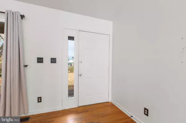 Colonial Beach, VA 22443,43 DALE DR