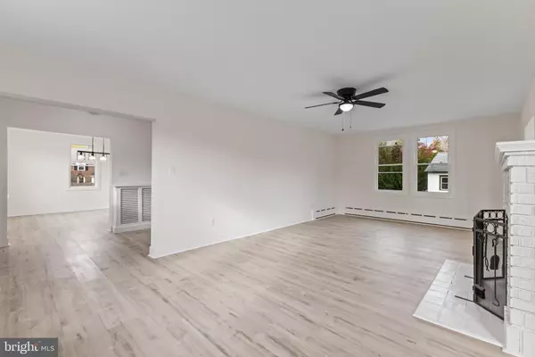 Pitman, NJ 08071,1040 N MAIN ST