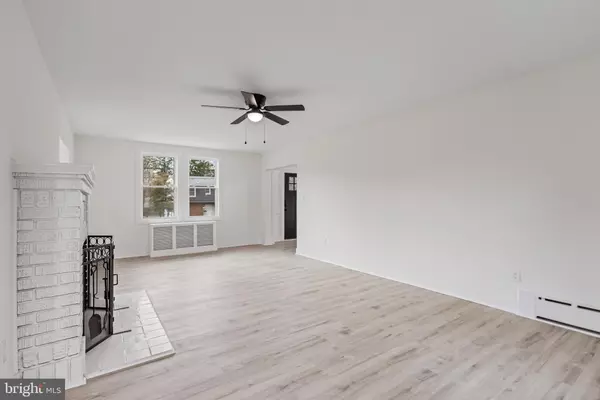 Pitman, NJ 08071,1040 N MAIN ST