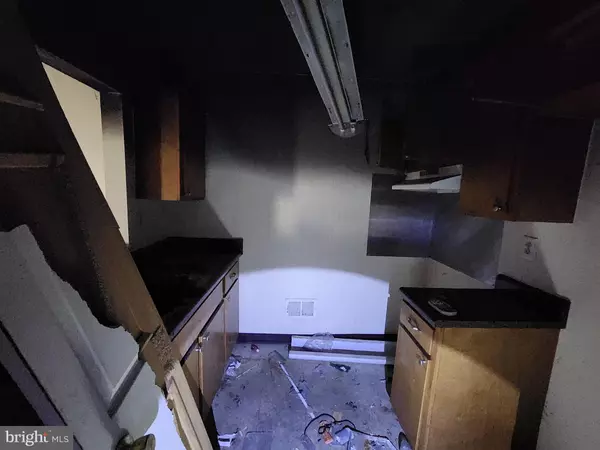 Baltimore, MD 21217,922 CALHOUN ST