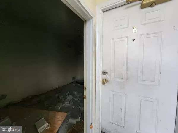 Baltimore, MD 21217,922 CALHOUN ST