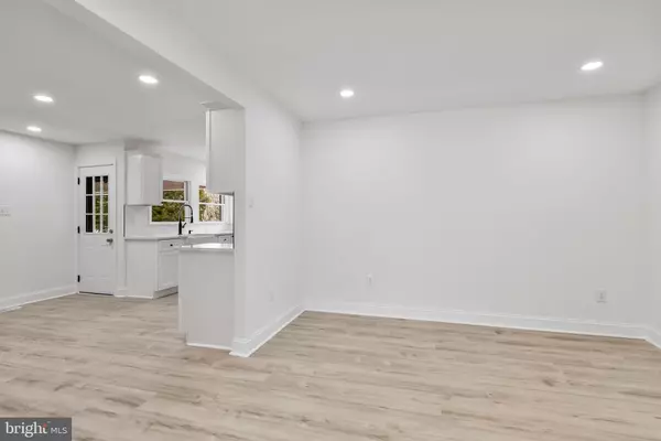 Clayton, NJ 08312,745 W CLAYTON AVE