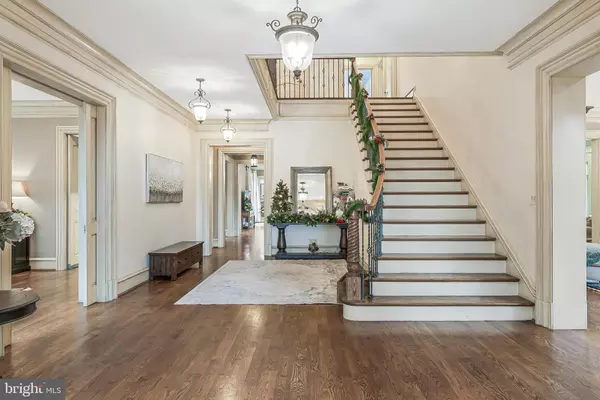 Great Falls, VA 22066,606 KENTLAND DR