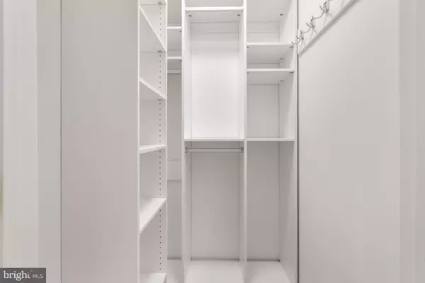 Lutherville Timonium, MD 21093,641 STRAFFAN DR #102