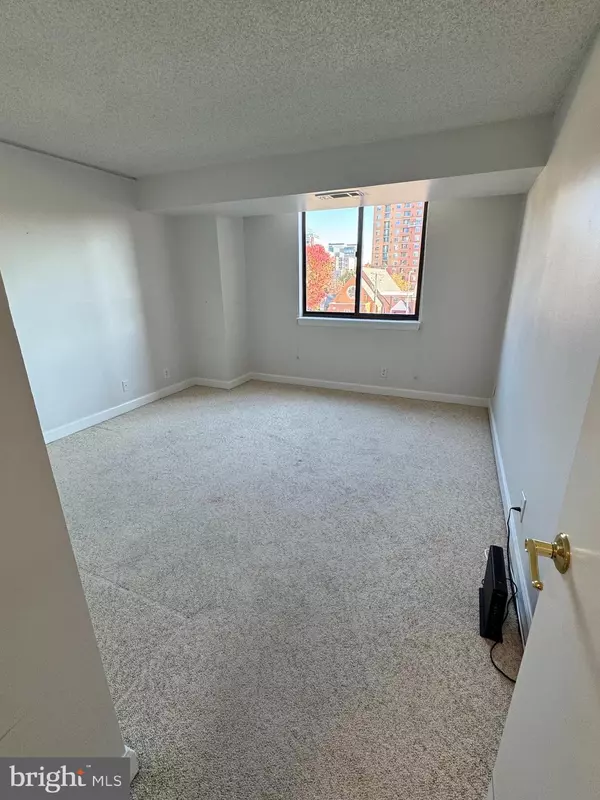 Arlington, VA 22203,3800 FAIRFAX DR #104