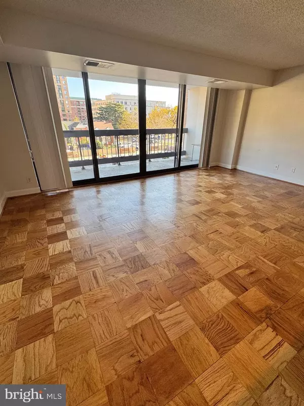 3800 FAIRFAX DR #104, Arlington, VA 22203