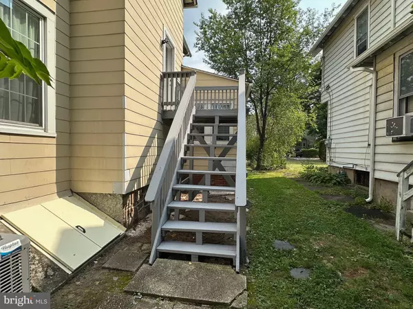 Merchantville, NJ 08109,10 CLIFTON AVE #B