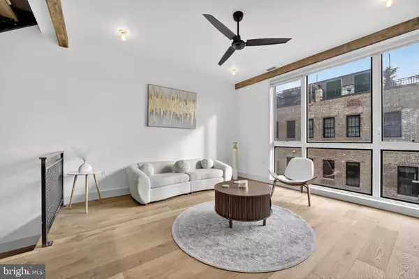 Washington, DC 20001,774 GIRARD ST NW #2W