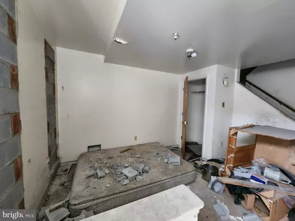 Baltimore, MD 21217,1004 N CAREY ST