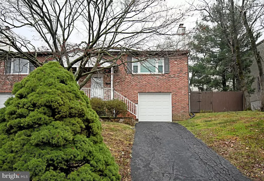 28 LACEY AVE, Doylestown, PA 18901