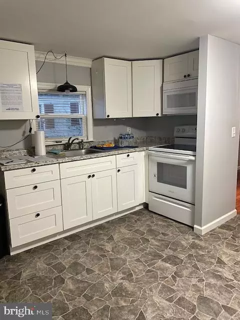 Pennsville, NJ 08070,1 VICTORY AVE #8