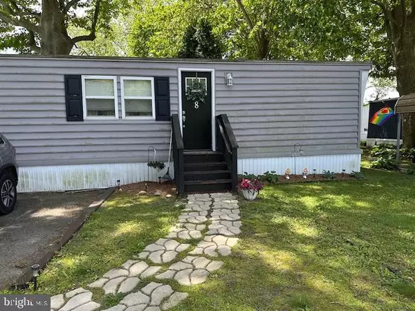 Pennsville, NJ 08070,1 VICTORY AVE #8