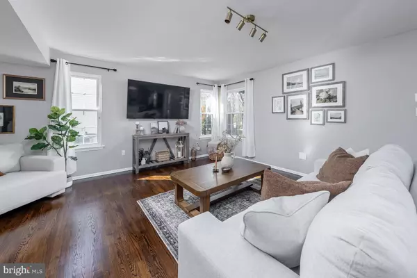 West Deptford, NJ 08096,1311 BARNESDALE RD